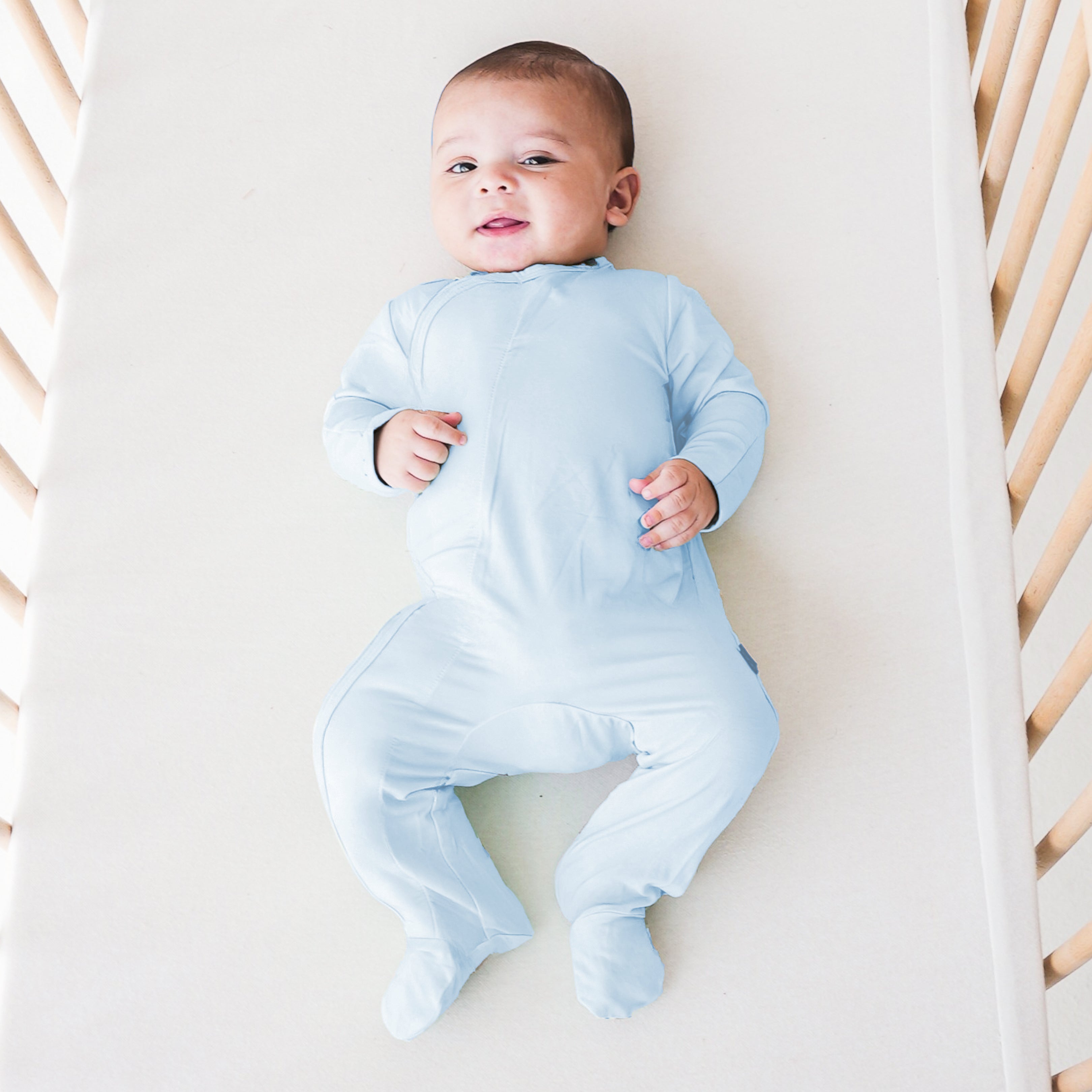 رومبر النوم باللون الأزرق السماوي